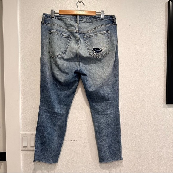 Torrid Women’s High Rise Straight Distresses Jeans sz 12 - Picture 2 of 10